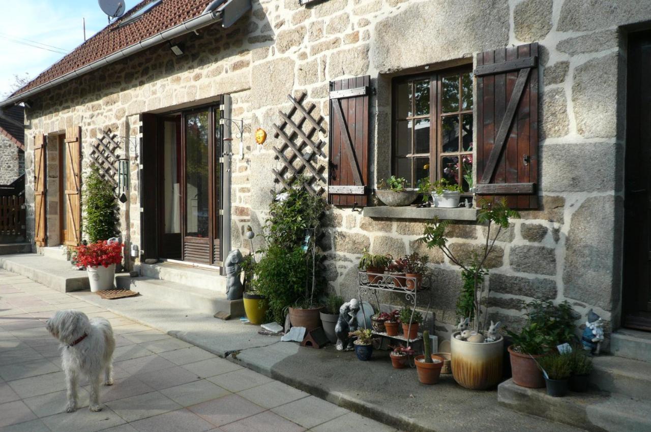 Le Petit Papillon Panzió Eymoutiers  Kültér fotó