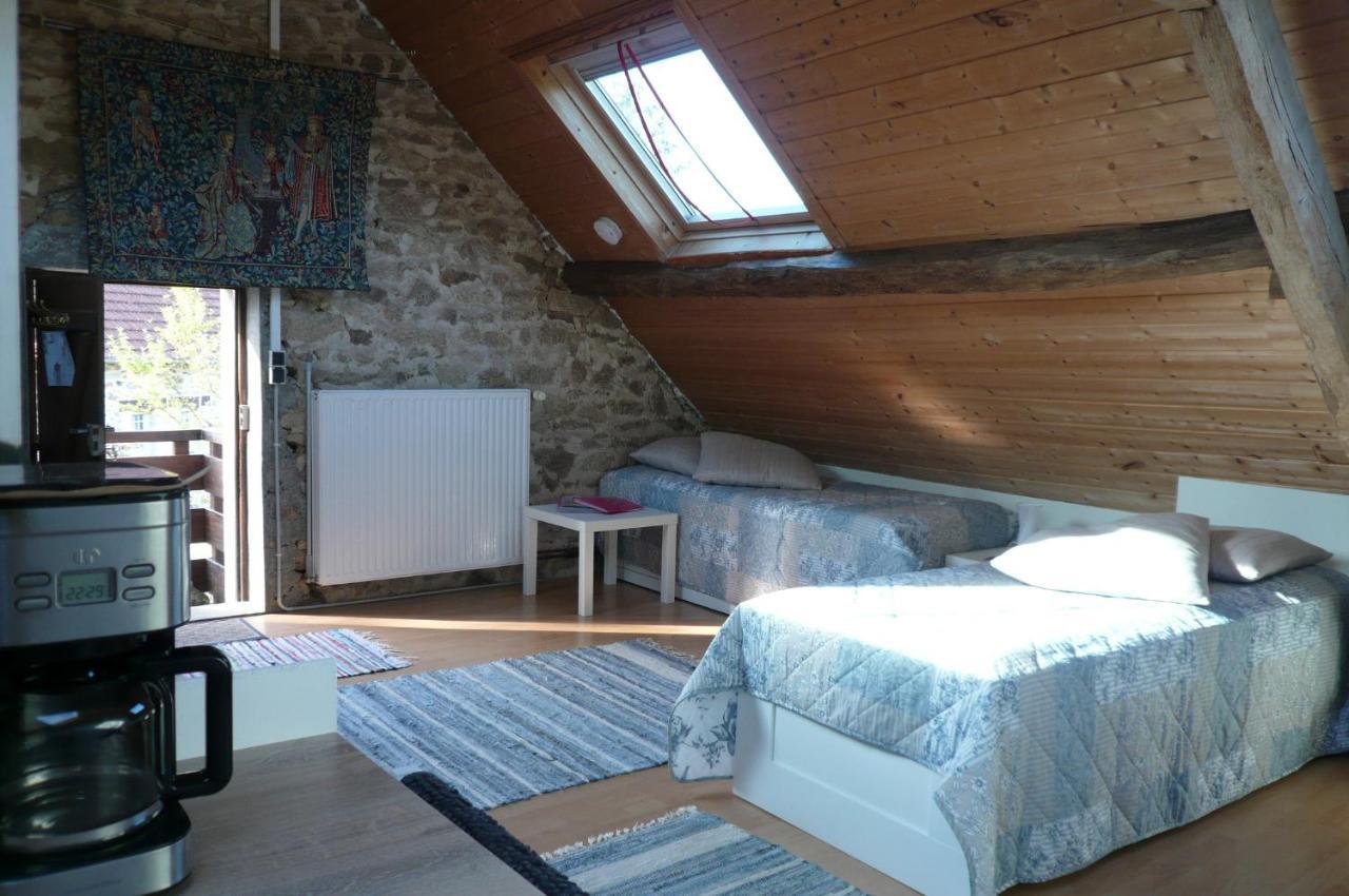 Le Petit Papillon Panzió Eymoutiers  Kültér fotó